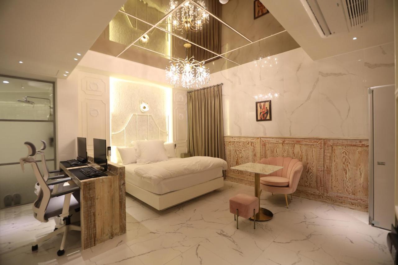 February Hotel Seongseo Тегу Екстериор снимка